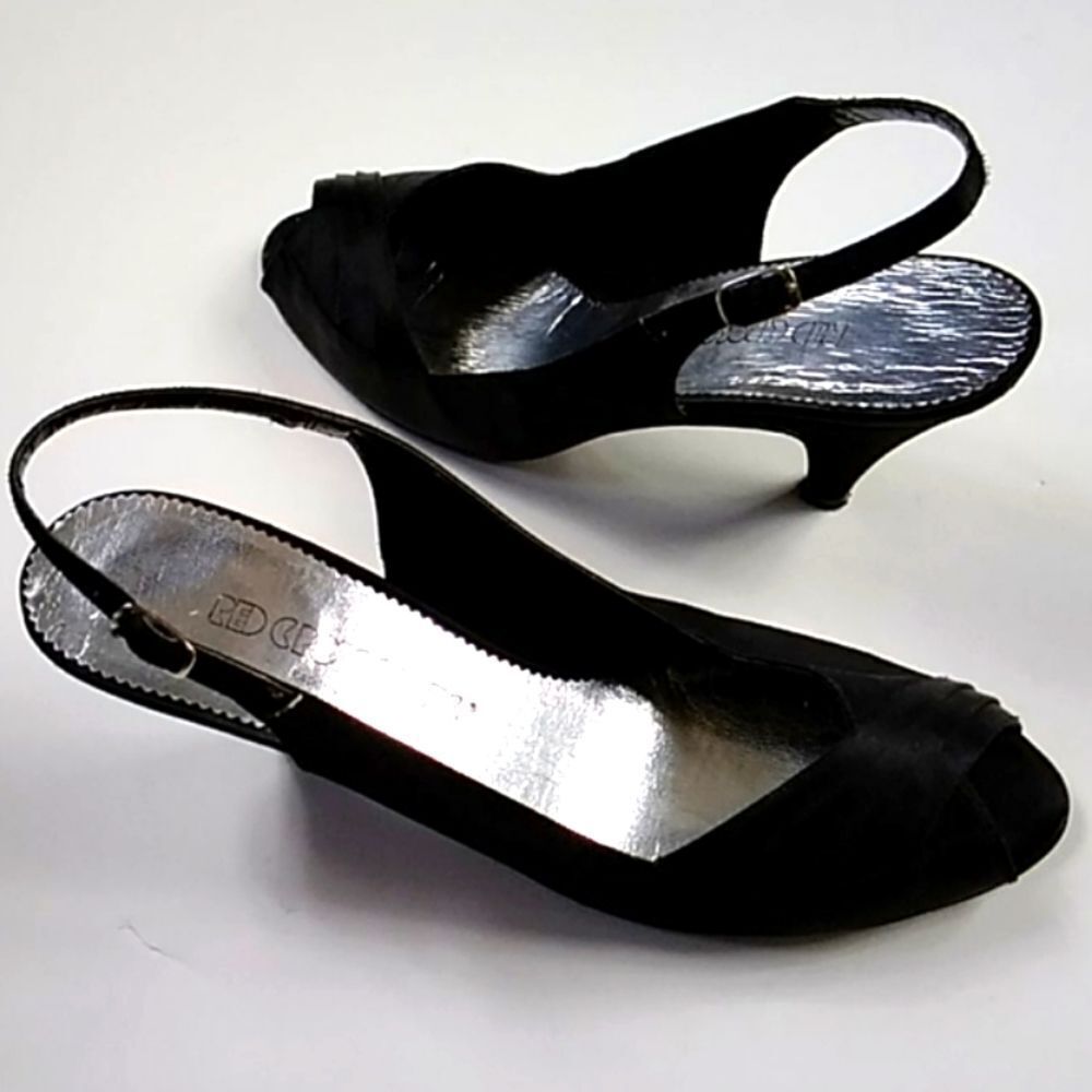VTG, RED CROSSSKOES MADE IN  ITALY WOMEN'S SHOES SIZE 7